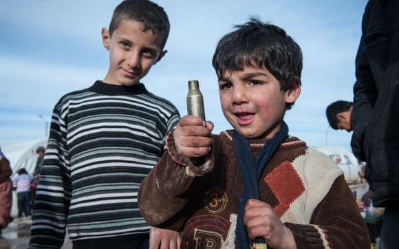 Omar, 7, lebte einmal in einem großen Haus